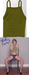 Riley Anne autograph