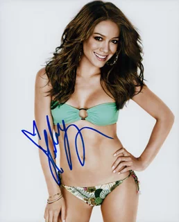 Hilary Duff autograph