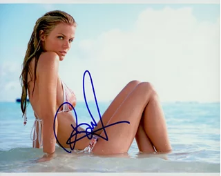 Brooklyn Decker autograph