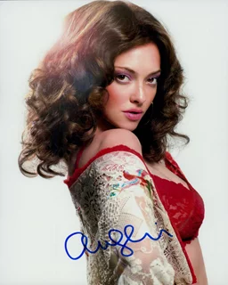 Amanda Seyfried autograph