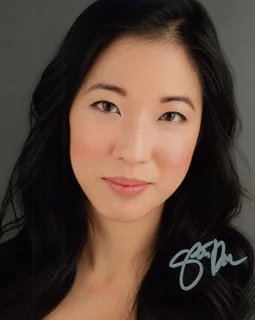 Stephenie Soohyun Park autograph