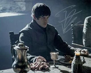 Iwan Rheon autograph