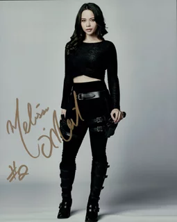 Melissa O'Neil autograph