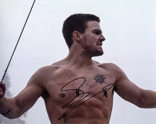 Stephen Amell autograph