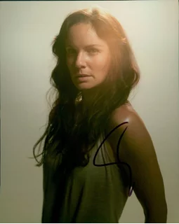 Sarah Wayne Callies autograph
