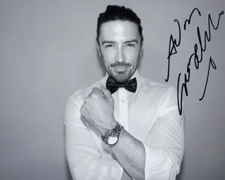 Adam Croasdell autograph