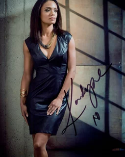 Kandyse McClure autograph