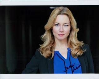 Jessica Morris autograph