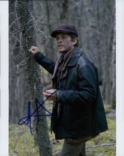 Johnny Simmons autograph