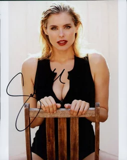 Susie Abromeit autograph