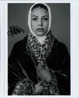 Iliana Carter autograph