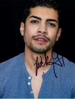 Rick Gonzalez autograph