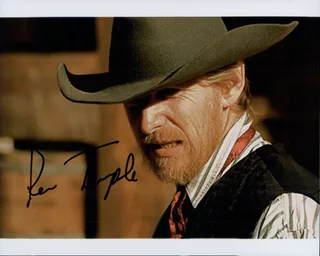 Lew Temple autograph