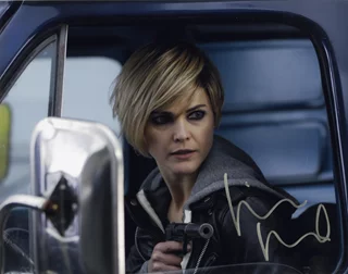 Keri Russell autograph