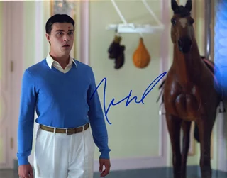 Finn Wittrock autograph