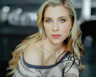 Skyler Day autograph