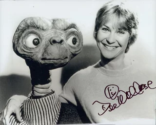 Dee Wallace autograph