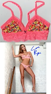 Callie Ryan autograph