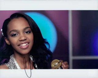 China Anne McClain autograph