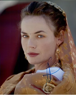 Connie Nielsen autograph