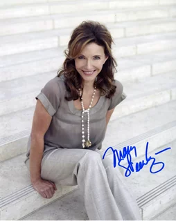 Mary Steenburgen autograph