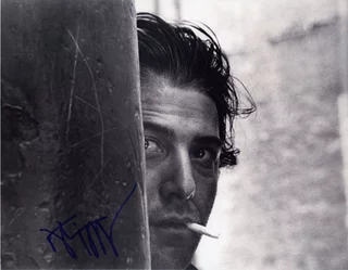 Dustin Hoffman autograph