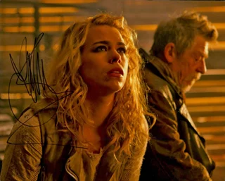 Billie Piper autograph