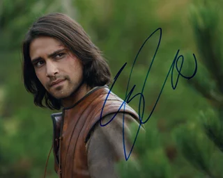 Luke Pasqualino autograph