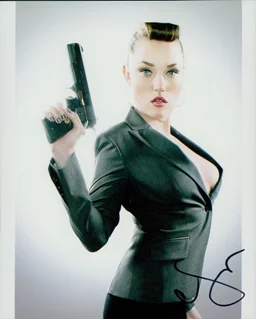 Clare Grant autograph