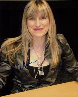 Catherine Hardwicke autograph