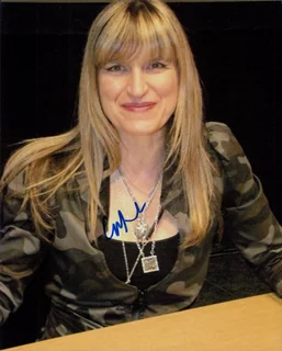 Catherine Hardwicke autograph