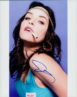 Jenny Mollen autograph