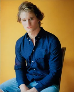 Dylan Playfair autograph