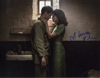 Teresa Palmer autograph