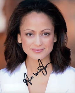 Anne-Marie Johnson autograph