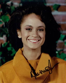 Anne-Marie Johnson autograph