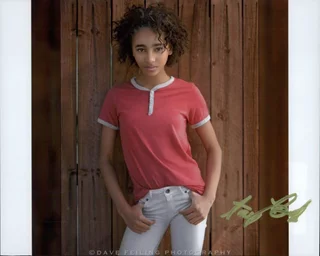 Tayler Buck autograph