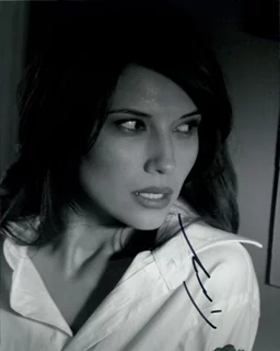 Tamara Feldman autograph