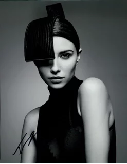 Tamara Feldman autograph