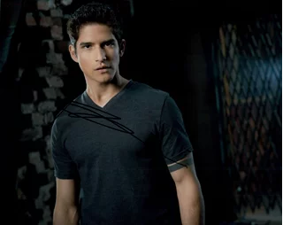 Tyler Posey autograph