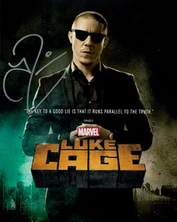 Theo Rossi autograph