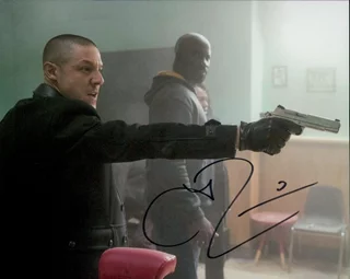 Theo Rossi autograph