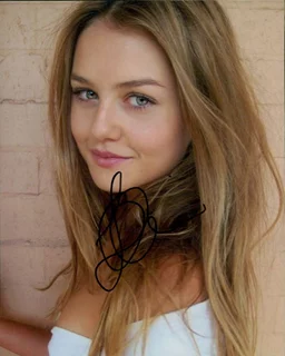 Isabelle Cornish autograph
