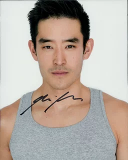 Mike Moh autograph