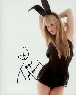 Taryn Manning autograph