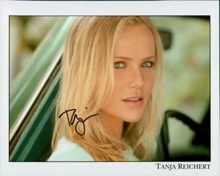 Tanja Reichert autograph