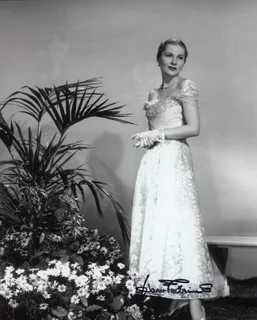 Joan Fontaine autograph