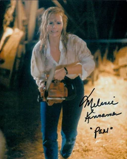 Melanie Kinnaman autograph