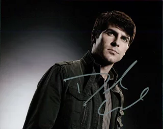 David Giuntoli autograph