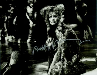 Betty Buckley autograph